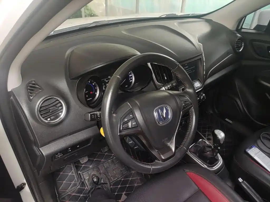 Changan CS15 — миниатюра 10
