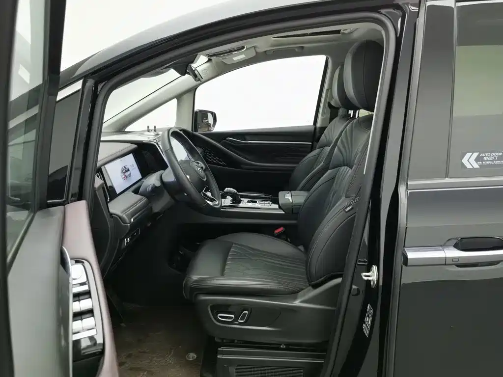 GAC Motor Trumpchi M8 — миниатюра 10