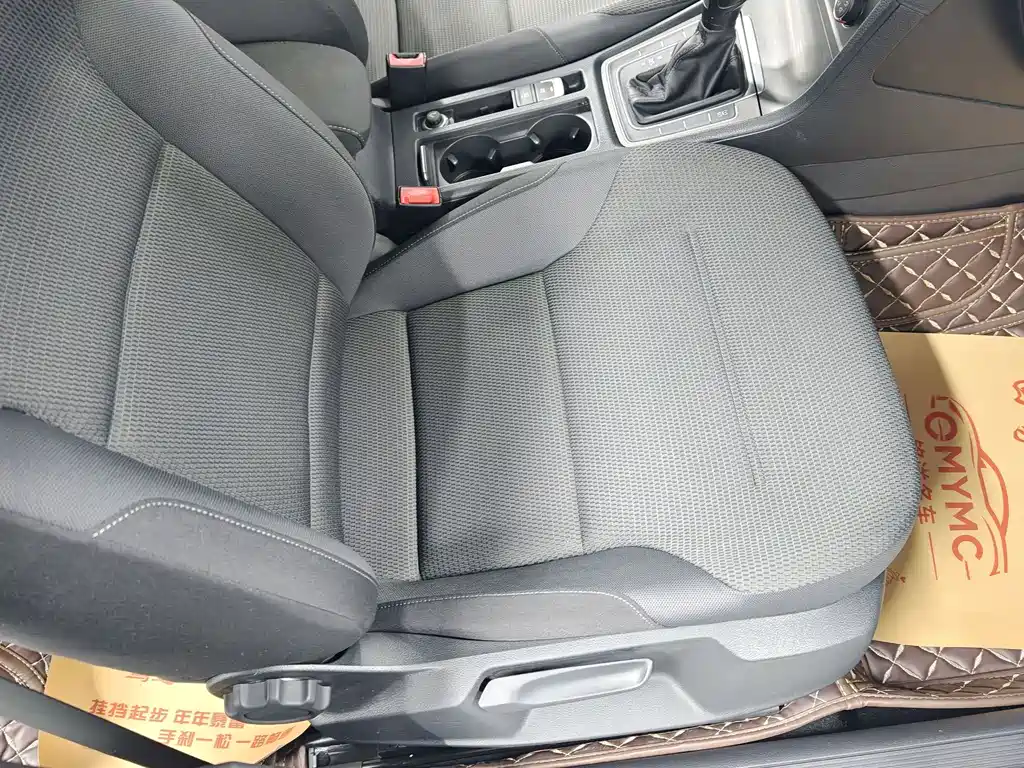Volkswagen Golf — миниатюра 10