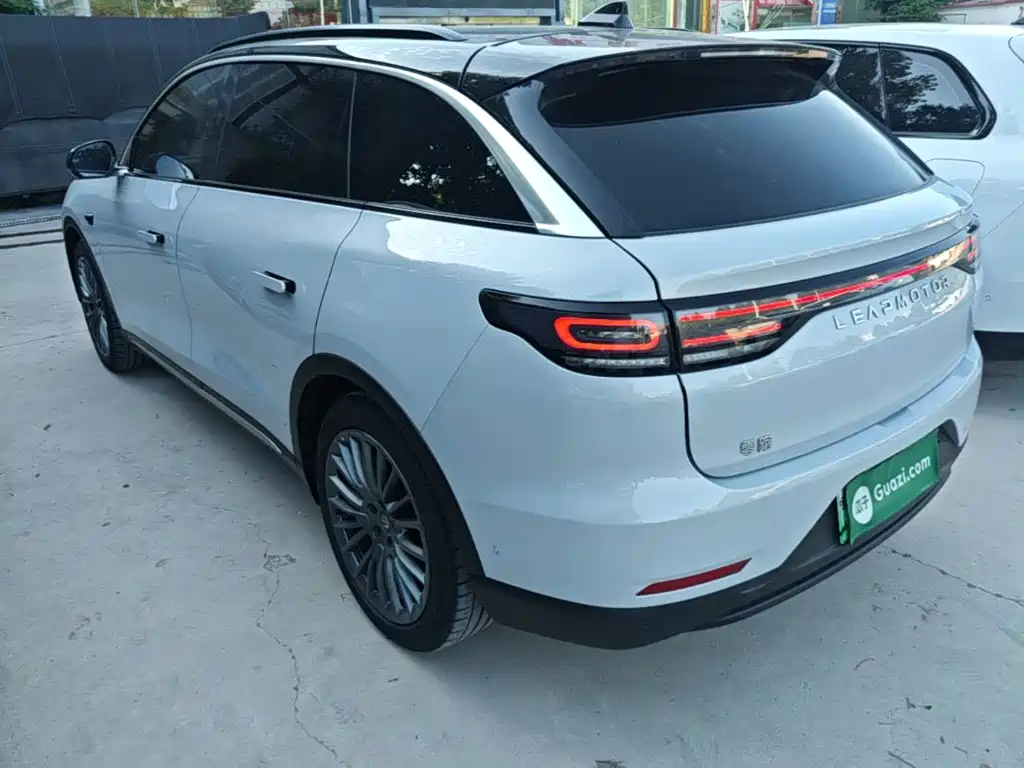 Leapmotor Leapmotor C11 — миниатюра 5