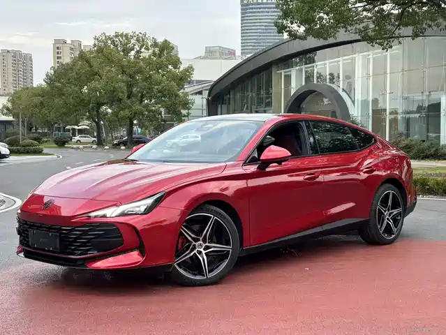 MG MG7