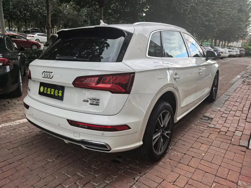 Audi Q5L — миниатюра 4