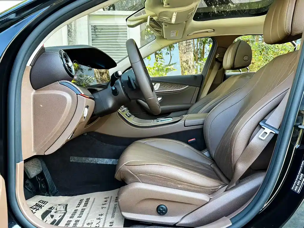Mercedes-Benz E-Class — миниатюра 8