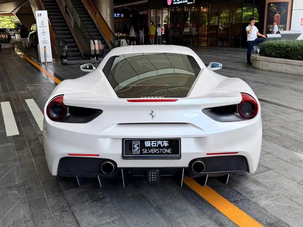 Ferrari 488 — миниатюра 4
