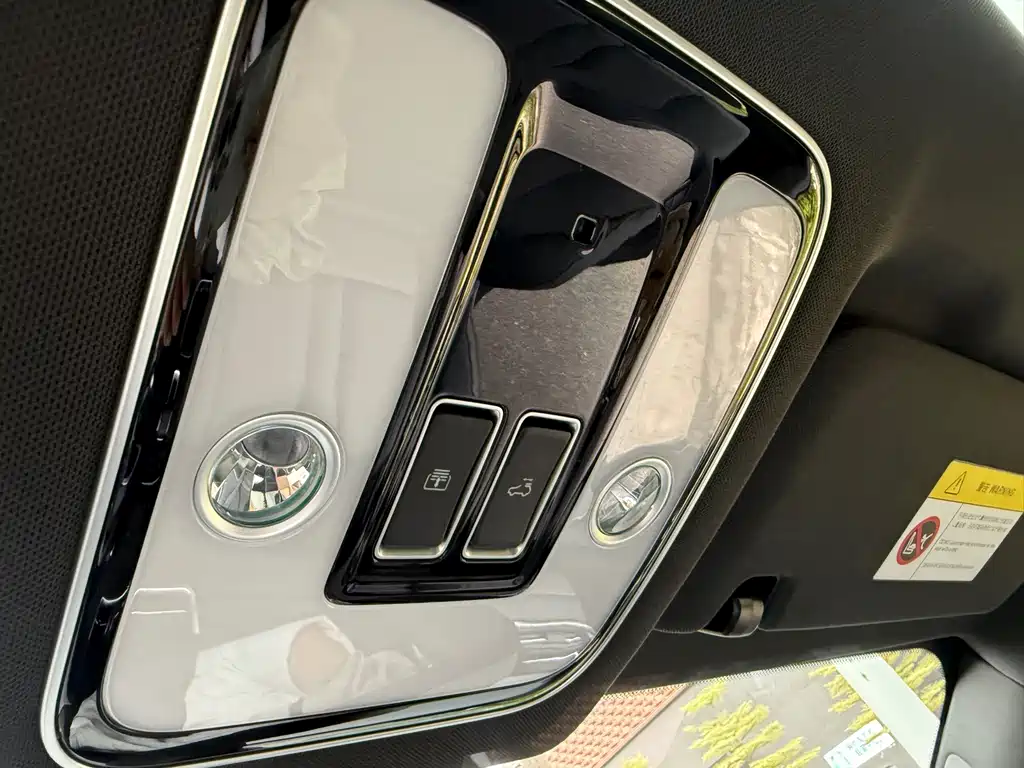 Li Auto Li ONE — миниатюра 20