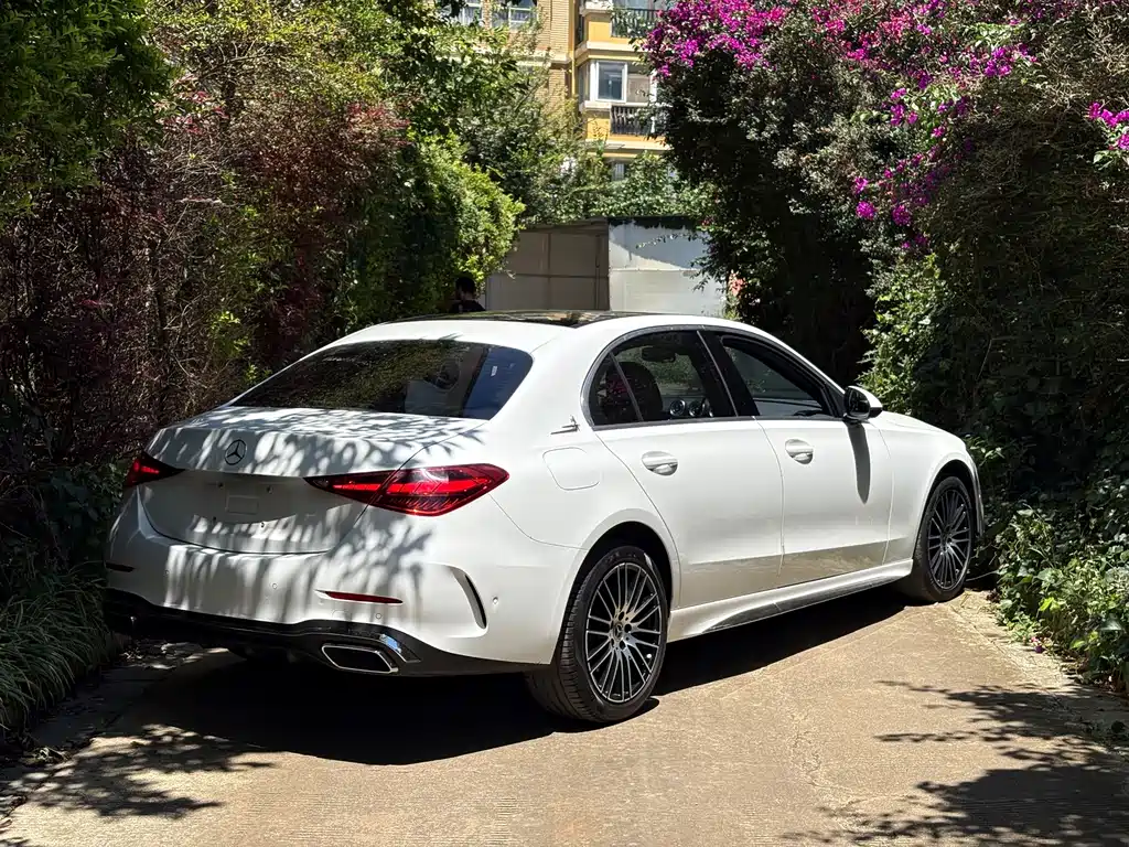 Mercedes-Benz C-Class — миниатюра 12