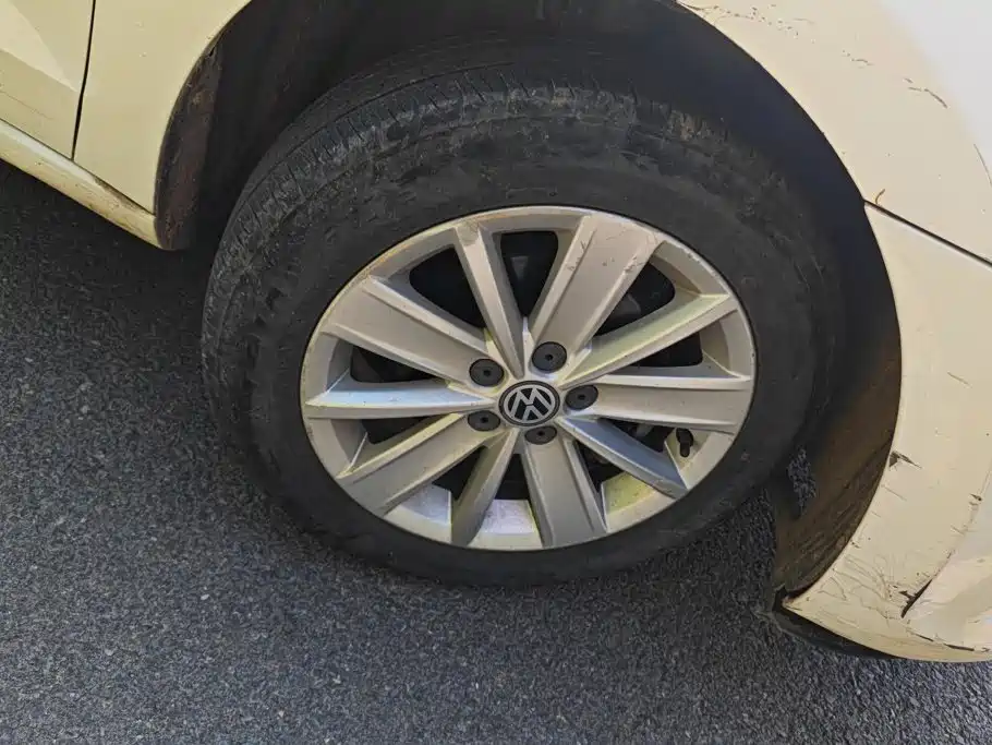 Volkswagen Jetta — миниатюра 6