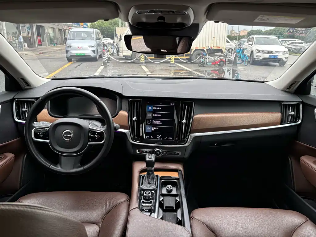 Volvo S90 — миниатюра 12