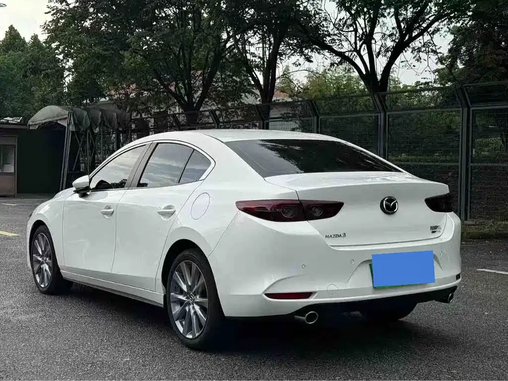 Mazda Mazda3 3 2025 2.0L AT