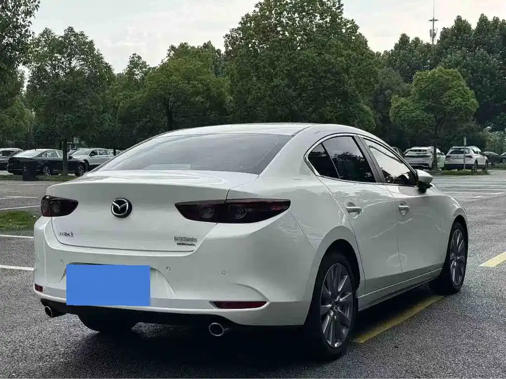 Mazda Mazda3 3 2025 2.0L AT