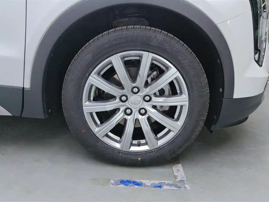 Cadillac XT4 2020 28T Lead