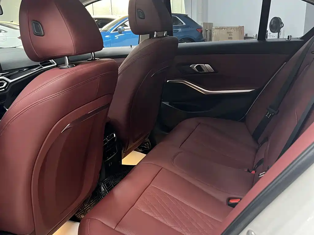 BMW 3 Series — миниатюра 18