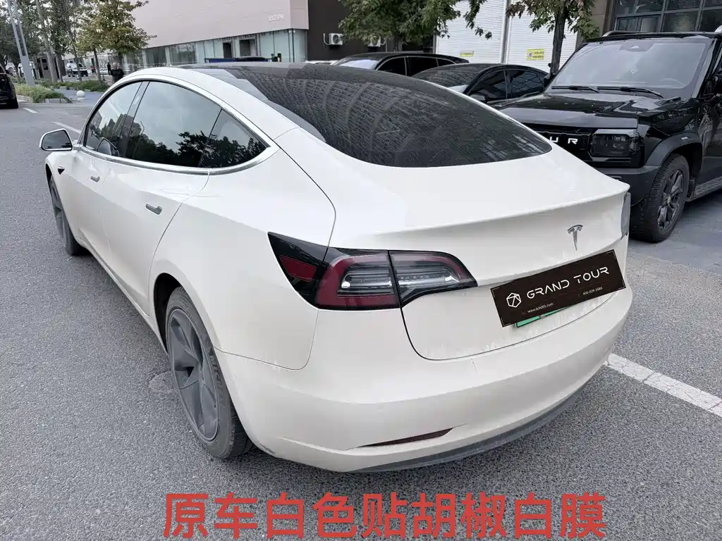 Tesla Model 3 — миниатюра 8