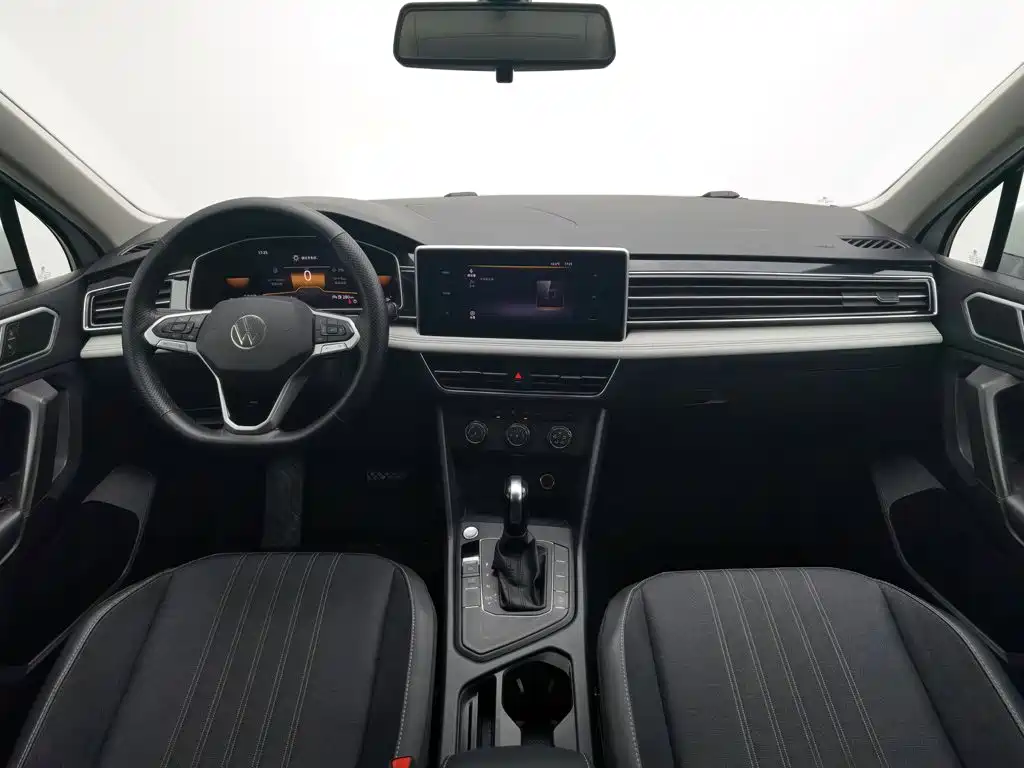 Volkswagen Tiguan L — миниатюра 5