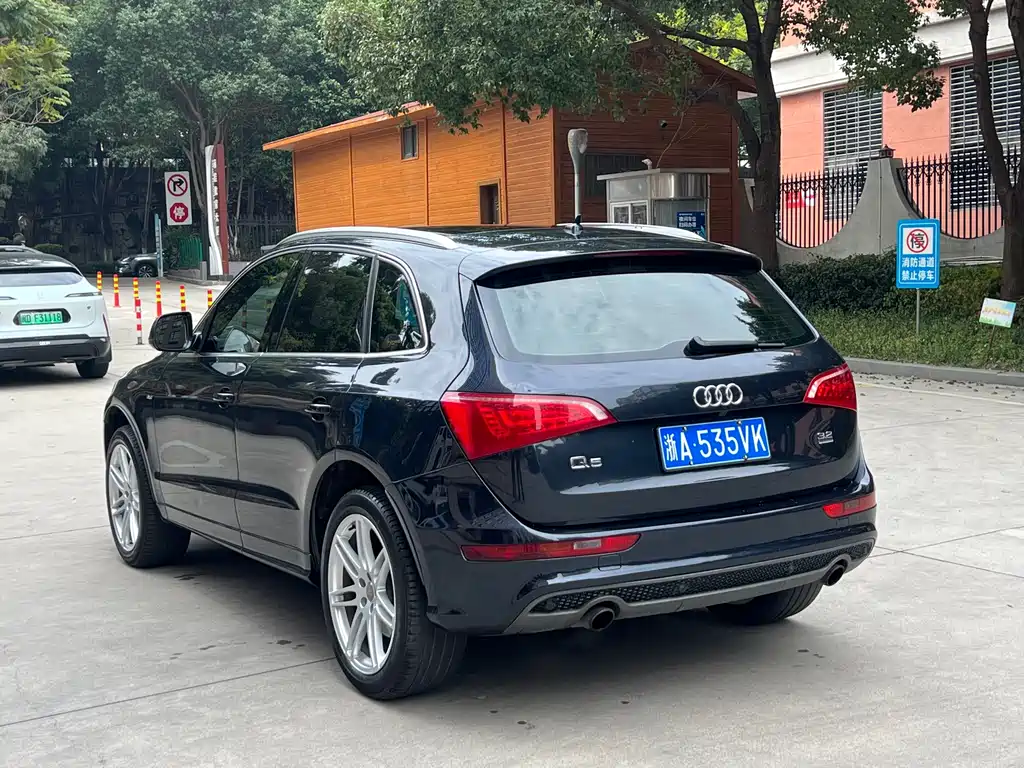 Audi Q5 2010 3.2FSI Sport