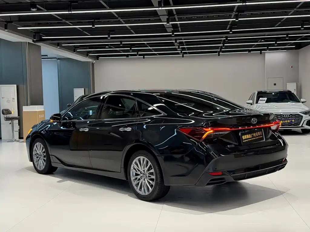 Toyota Avalon — миниатюра 7