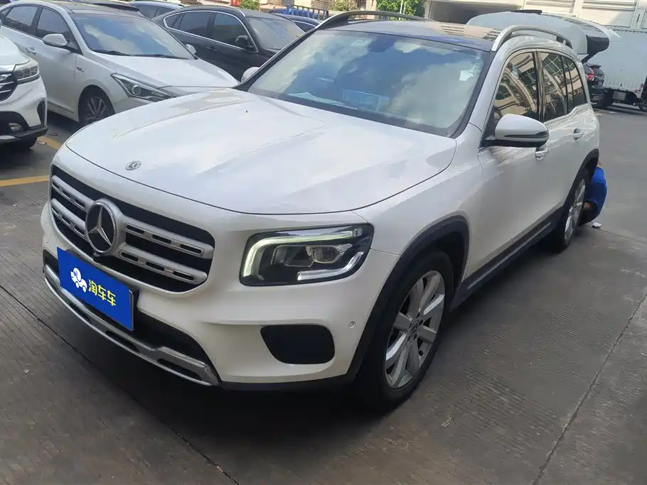 MERCEDES-BENZ GLB