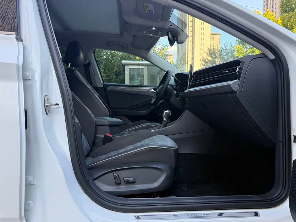 Volkswagen Sagitar — миниатюра 18