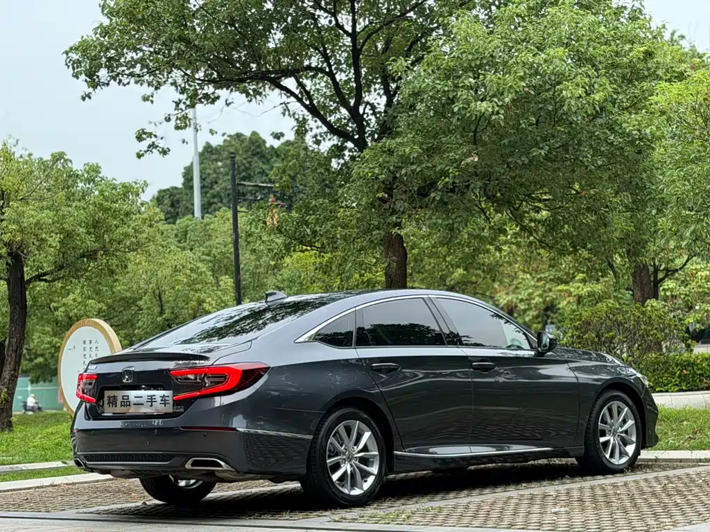 Honda Accord — миниатюра 19