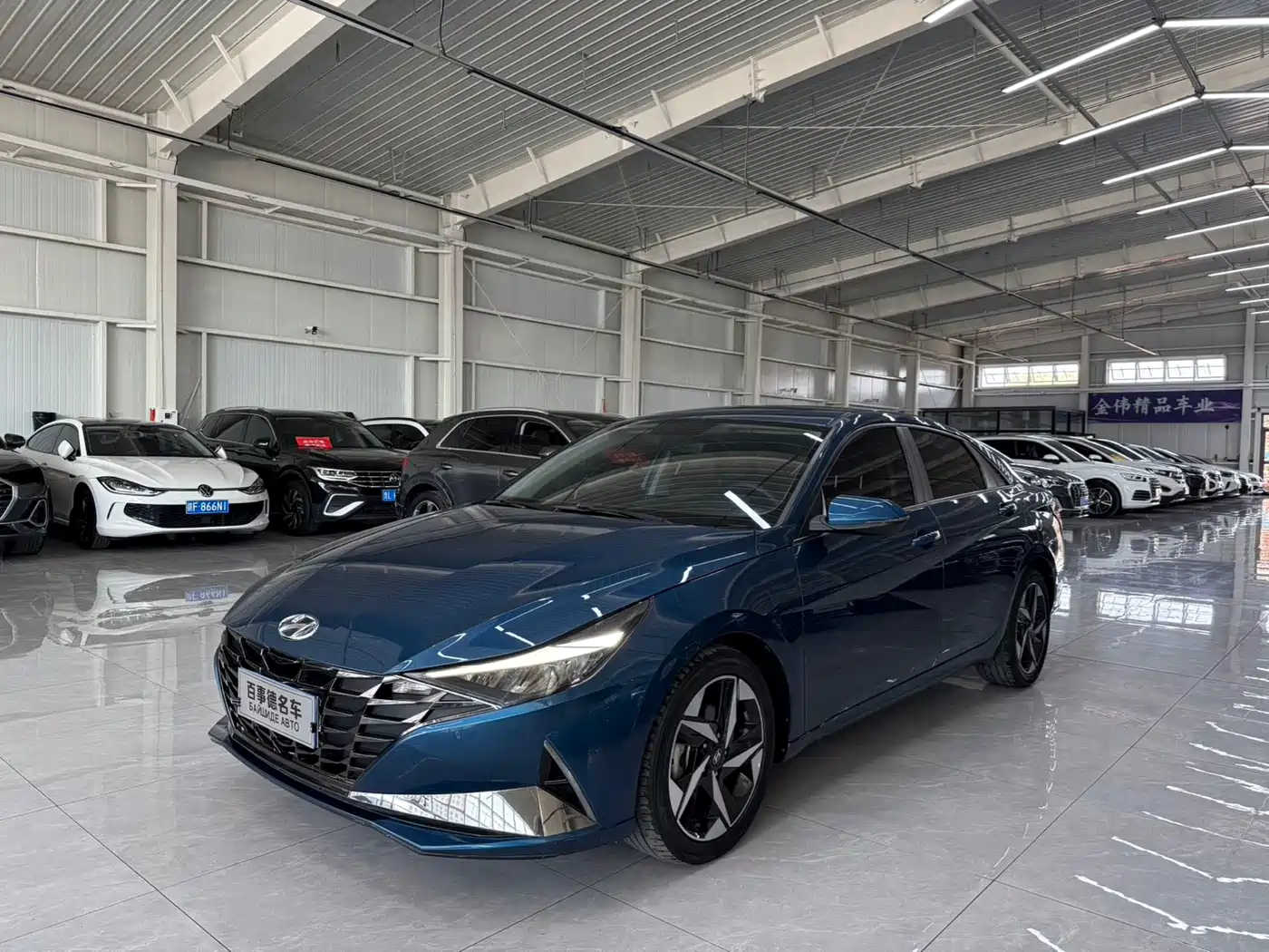 伊兰特 2022款 1.5L CVT LUX尊贵版 2023