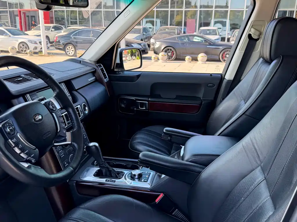 Land Rover Range Rover — миниатюра 11