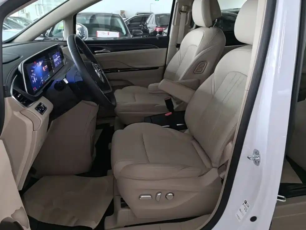 Buick GL8 Hybrid — миниатюра 15