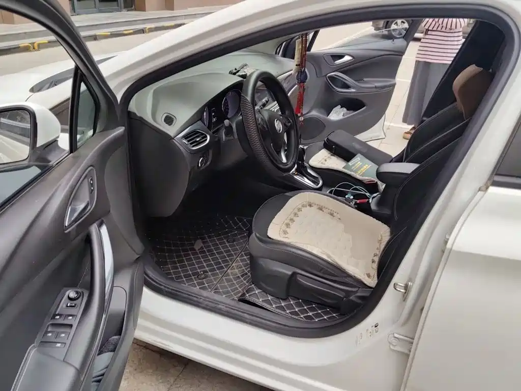 Buick Verano — миниатюра 17