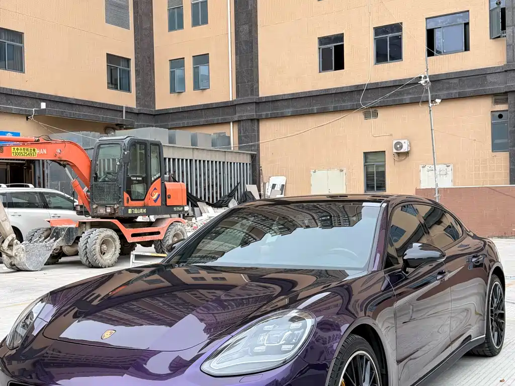 Porsche Panamera 2021