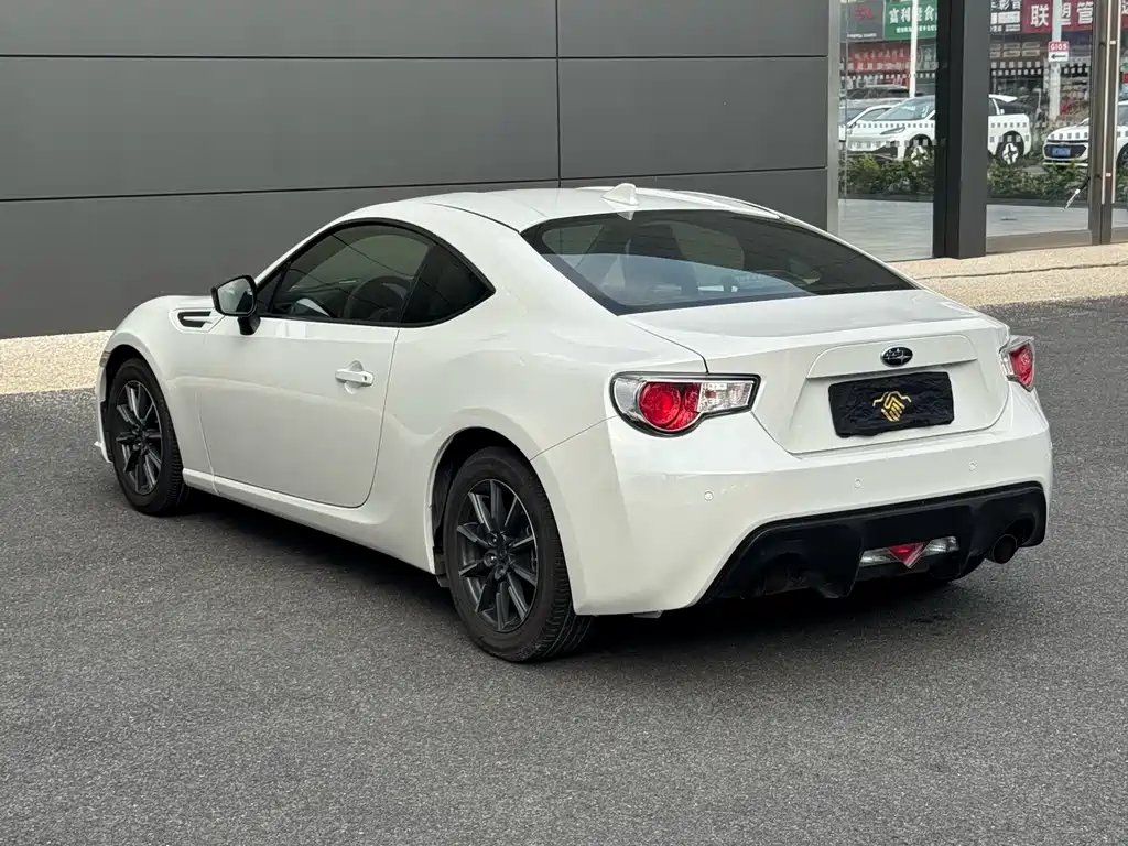 Subaru BRZ — миниатюра 6