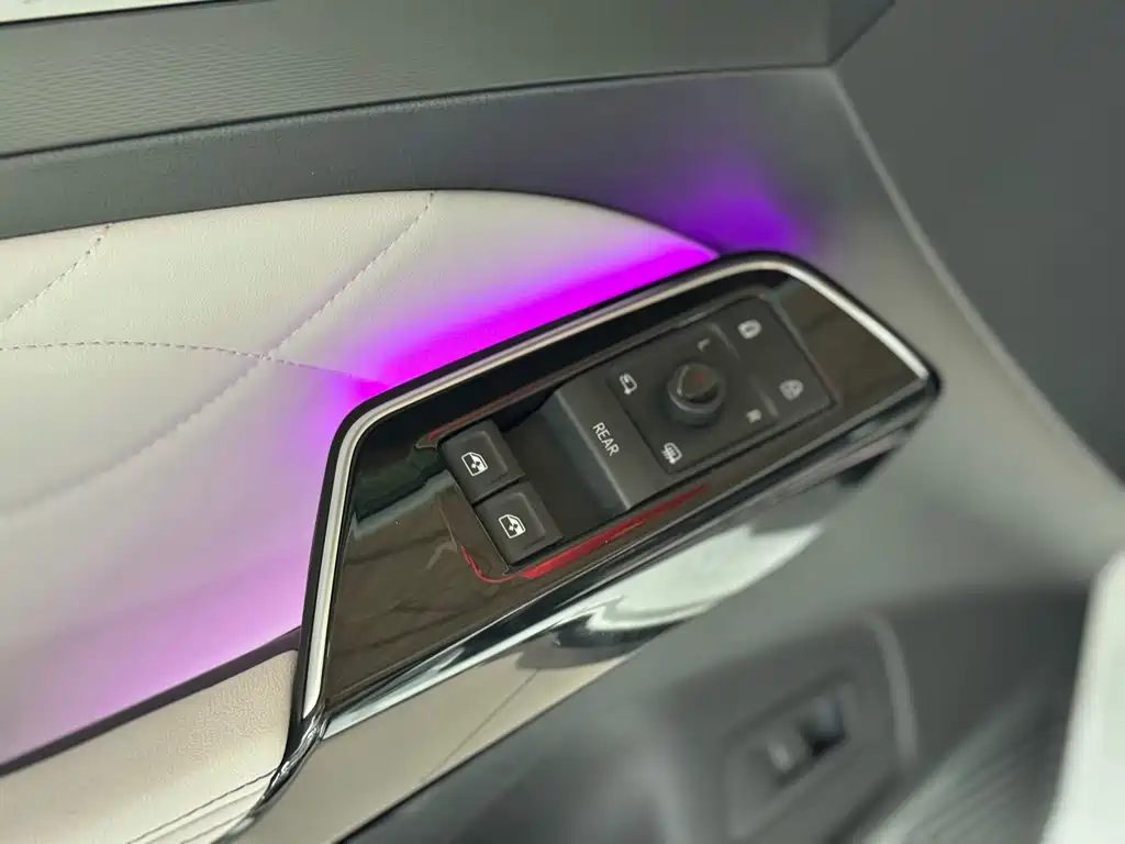 Volkswagen ID.6 X — миниатюра 11