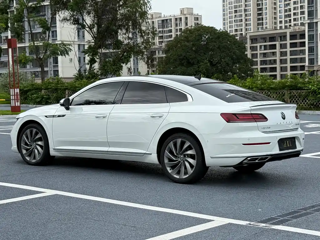 Volkswagen CC — миниатюра 8