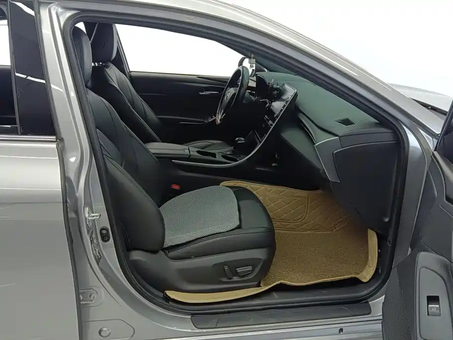 Toyota Avalon — миниатюра 8