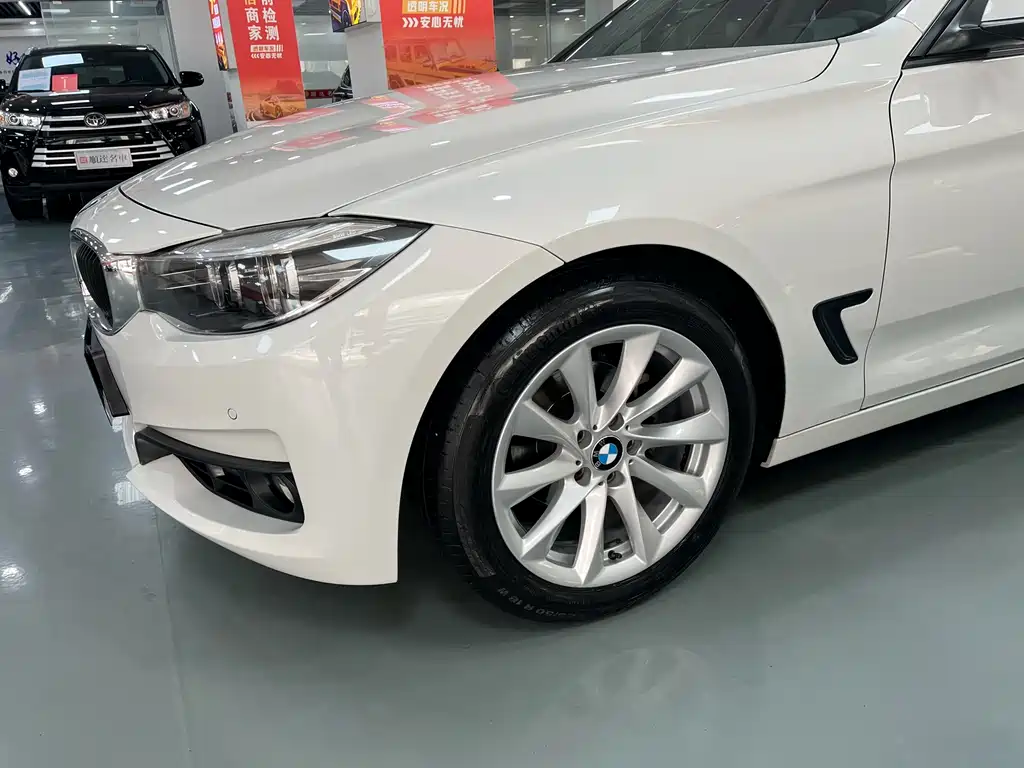 BMW 3 Series GT 3 GT 2019 320i Fashion