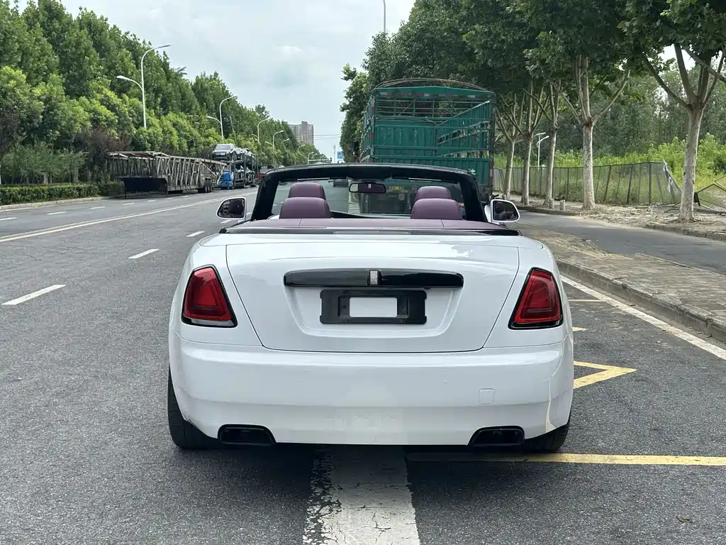 Rolls-Royce Dawn — миниатюра 10