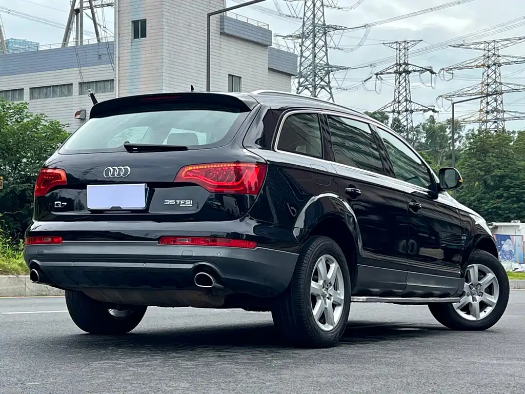 Audi Q7 — миниатюра 25