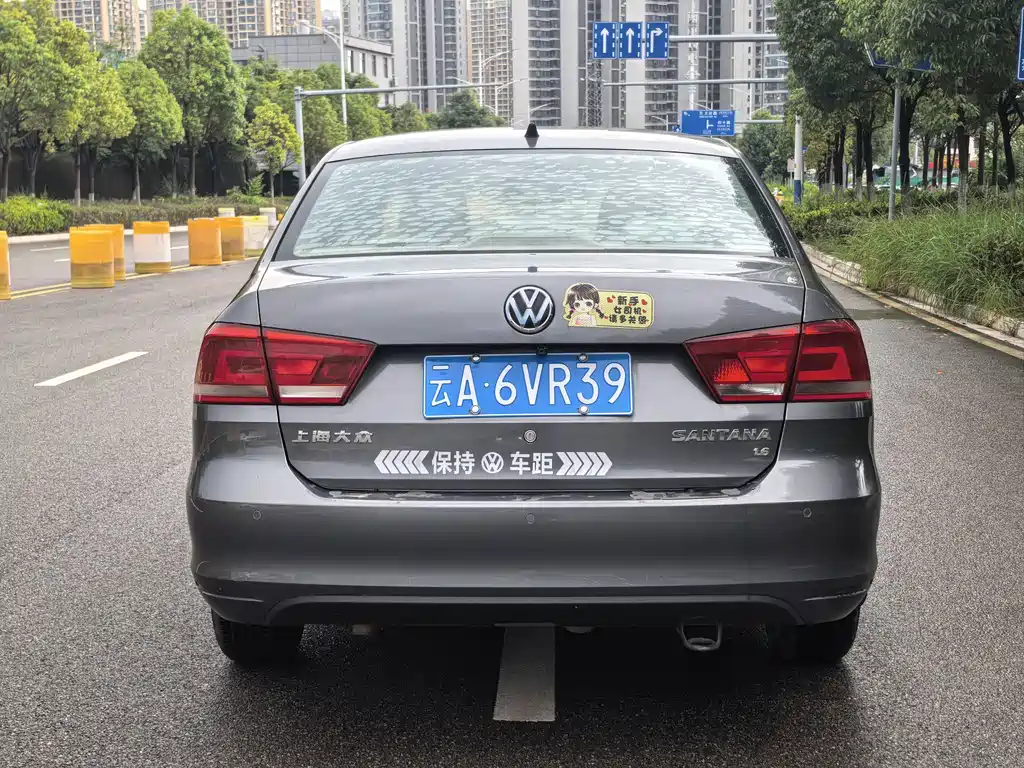 Volkswagen Santana — миниатюра 4