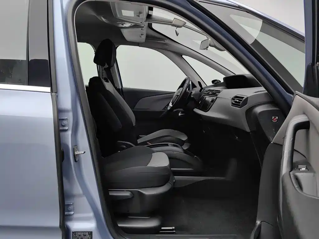 Citroen C4 Picasso — миниатюра 23