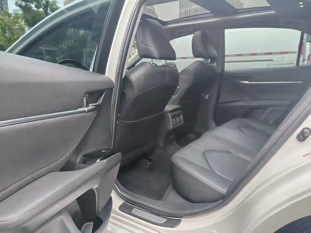 Toyota Camry 2018 2.5G Luxury