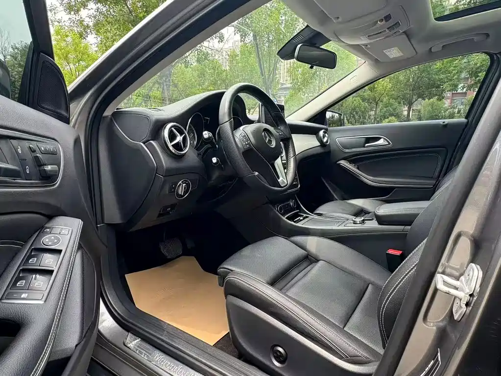 Mercedes-Benz GLA 2016 GLA 200 Fashion