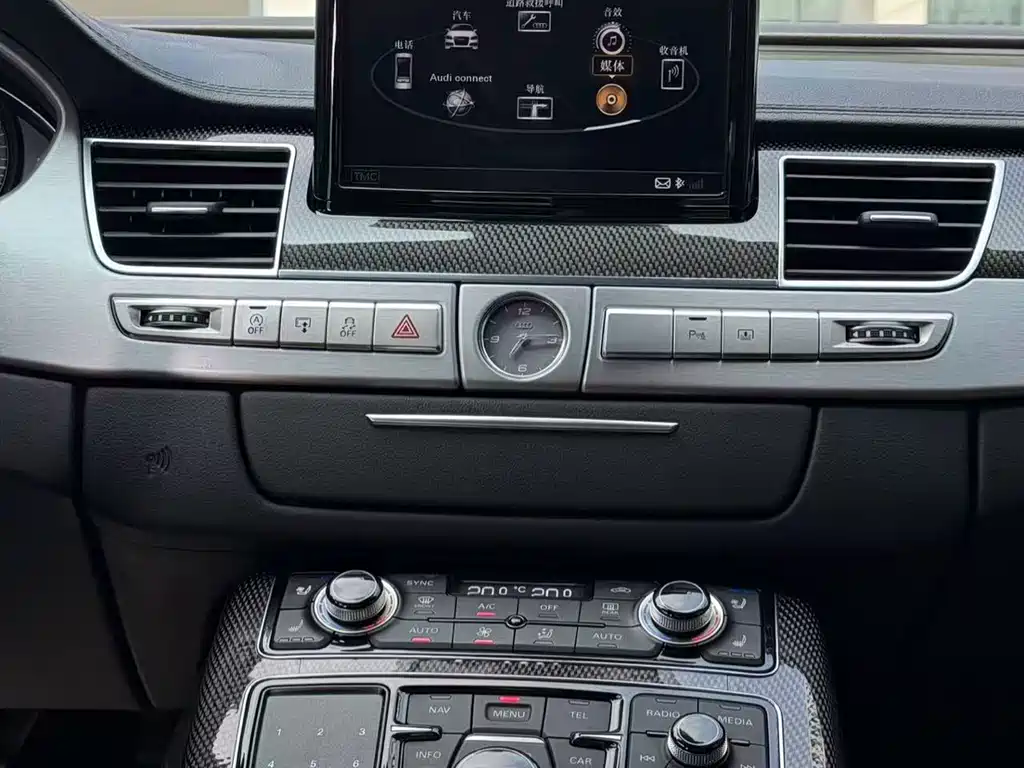 Audi S8 — миниатюра 6