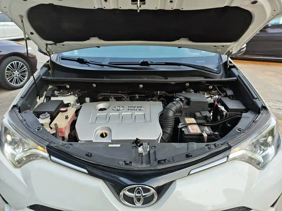 Toyota RAV4 — миниатюра 12