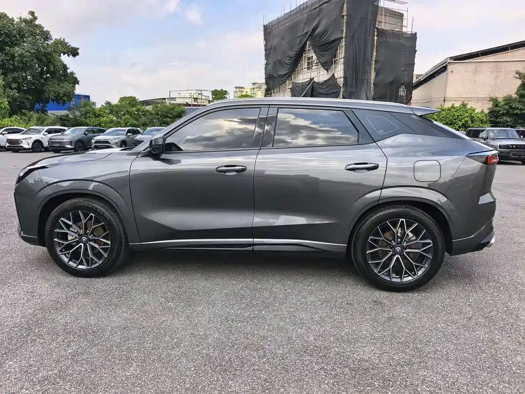 Changan UNI-Z 2025 1.5T Luxury