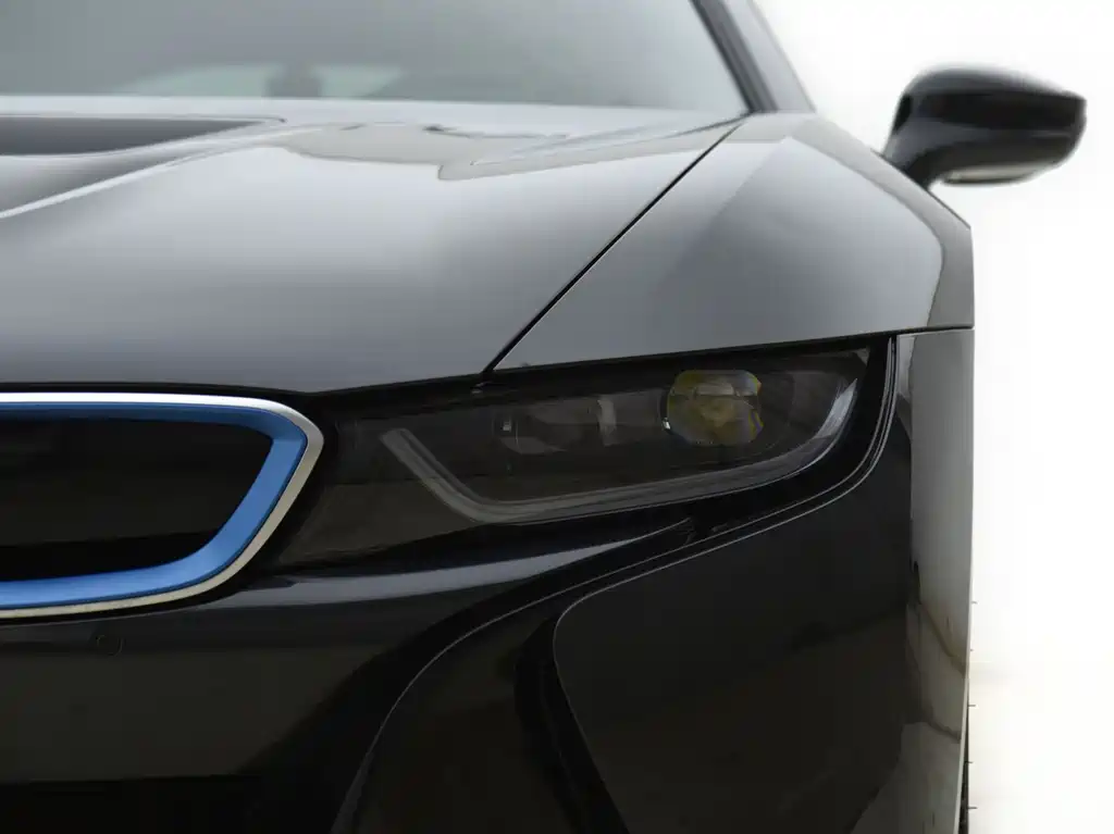 BMW i8 — миниатюра 10