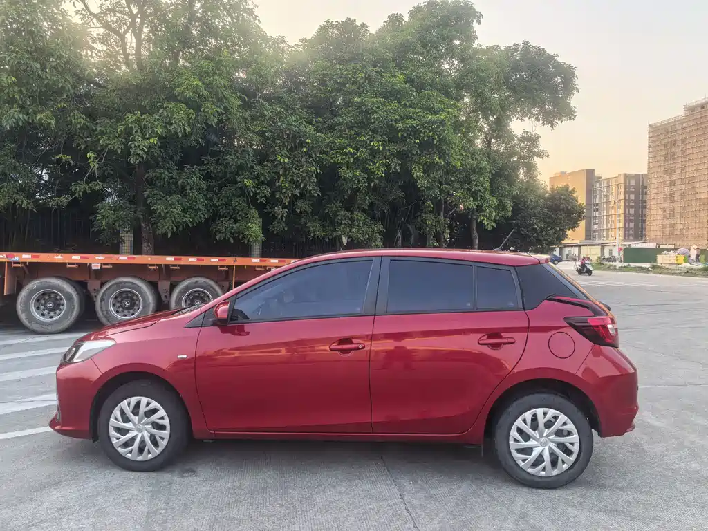 Toyota Vios FS — миниатюра 8