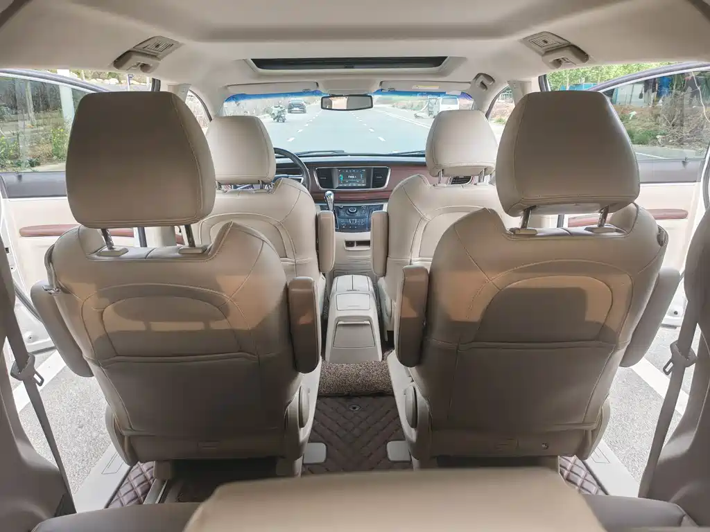 Buick GL8 2017 25S Luxury V
