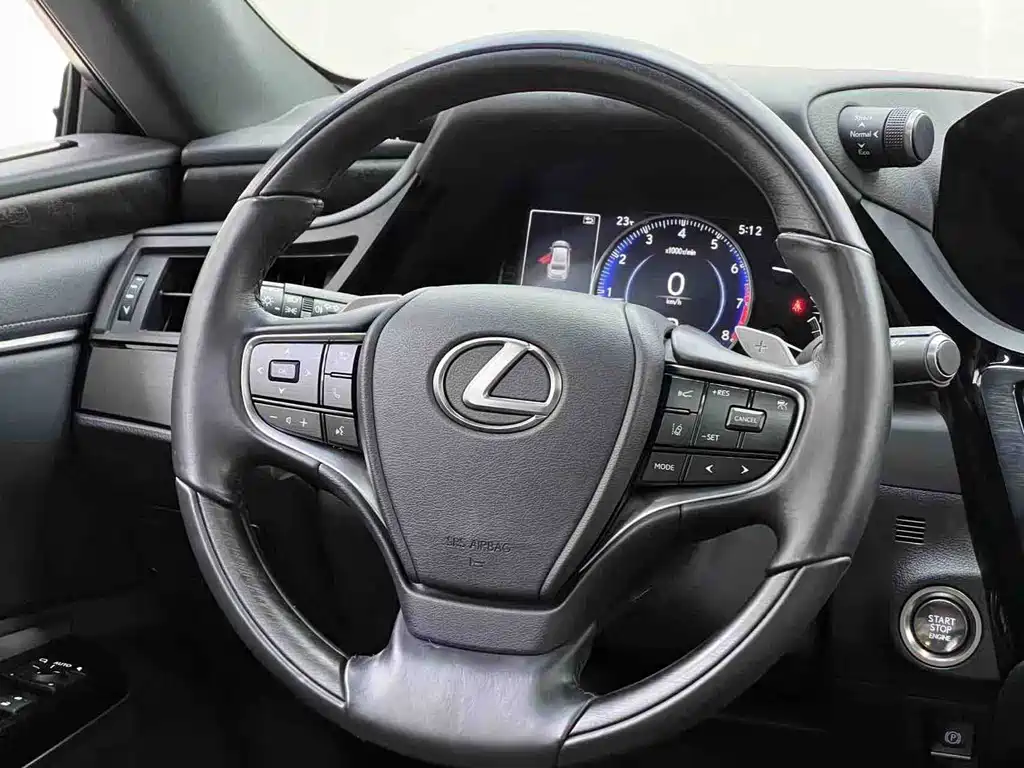 Lexus ES — миниатюра 22