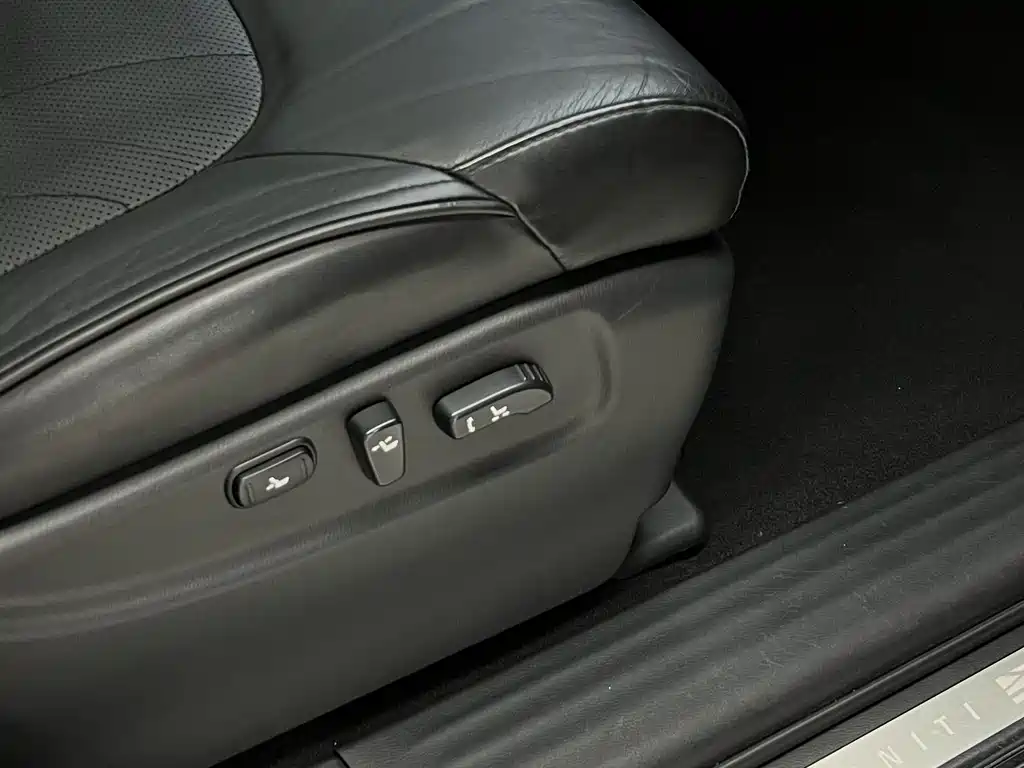 Infiniti QX — миниатюра 27