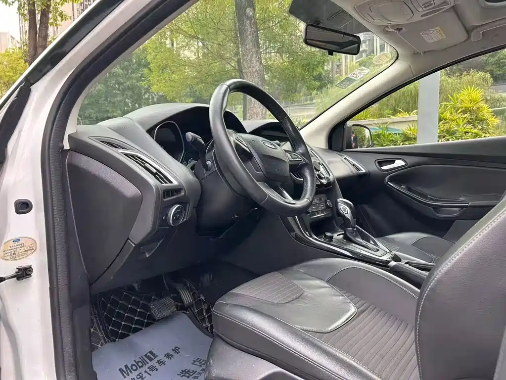 Ford Focus — миниатюра 5