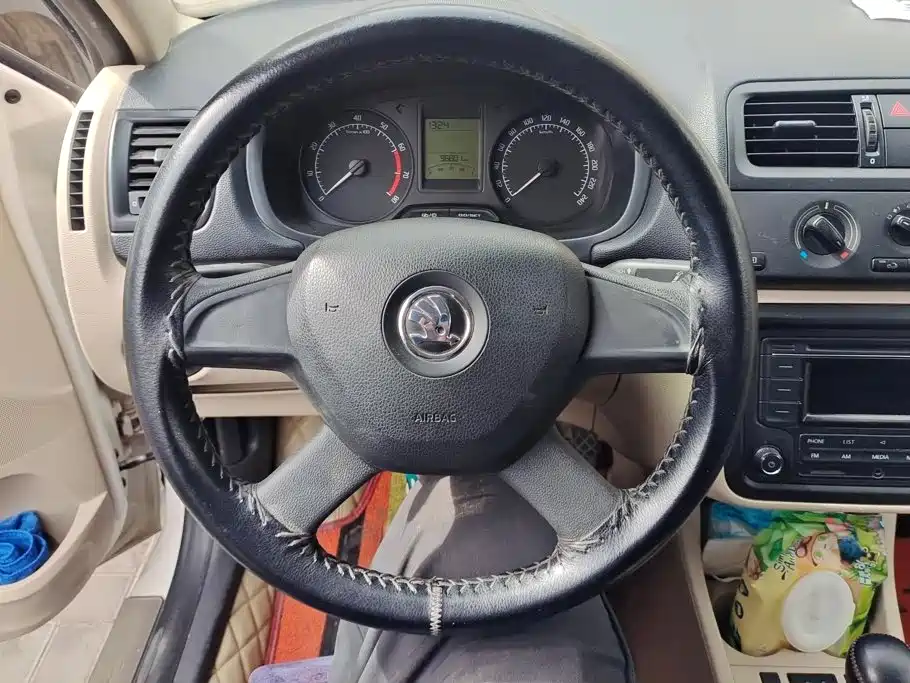 Skoda Fabia — миниатюра 15