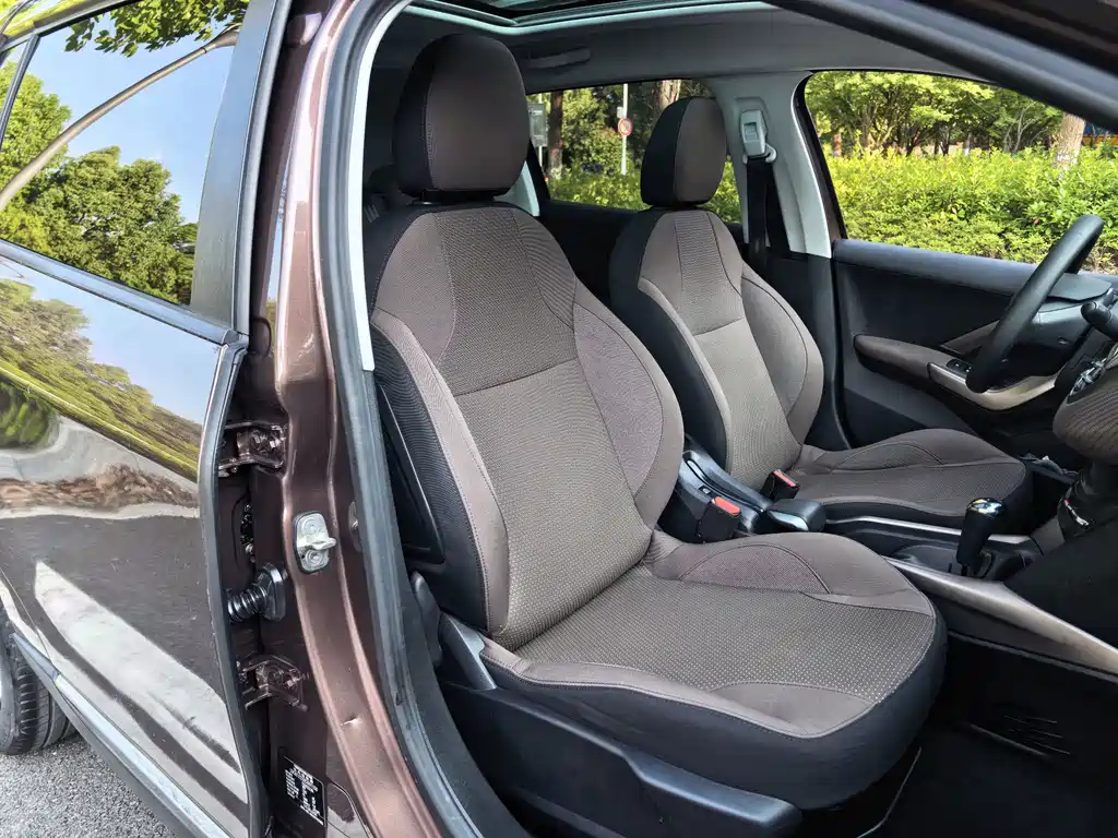 Peugeot 2008 — миниатюра 23
